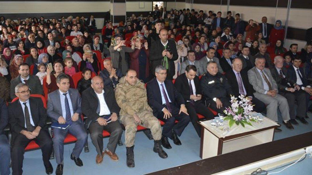 12 Mart İstiklal Marşının Kabulü ve Mehmet Akif Ersoy´u Anma Programı Düzenlendi.